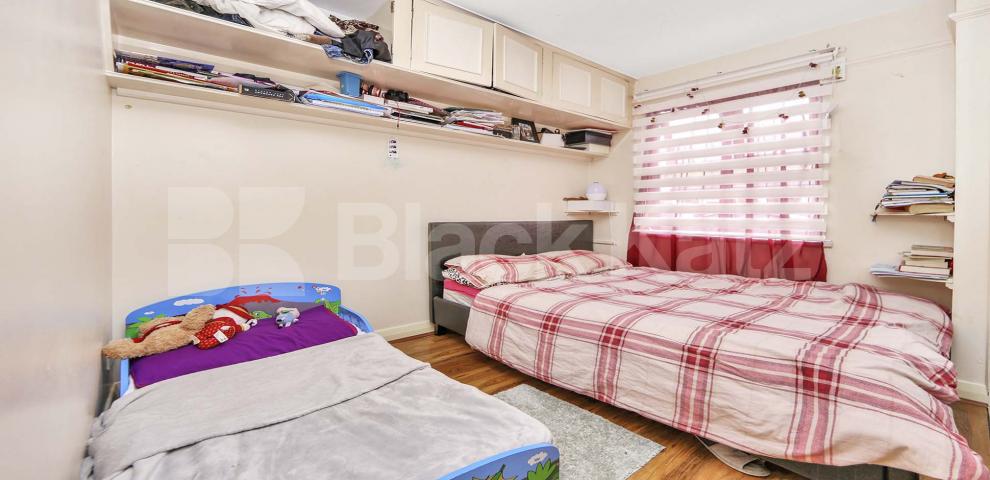 			UNDER OFFER , 1 Bedroom, 1 bath, 1 reception Apartment			 Longfellow Way, London Bridge / Bermondsey